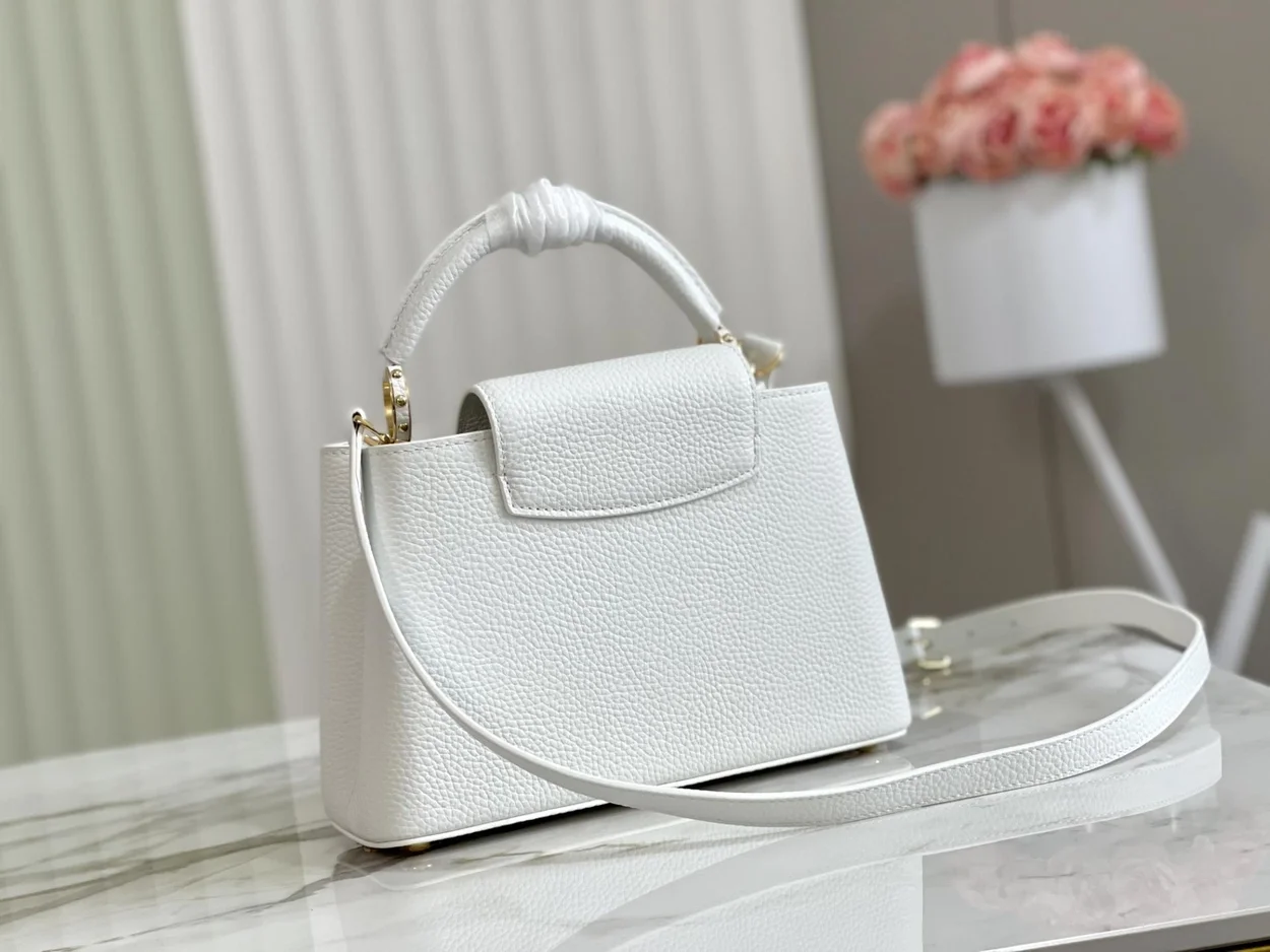 루이비통 카퓌신 BB M55832