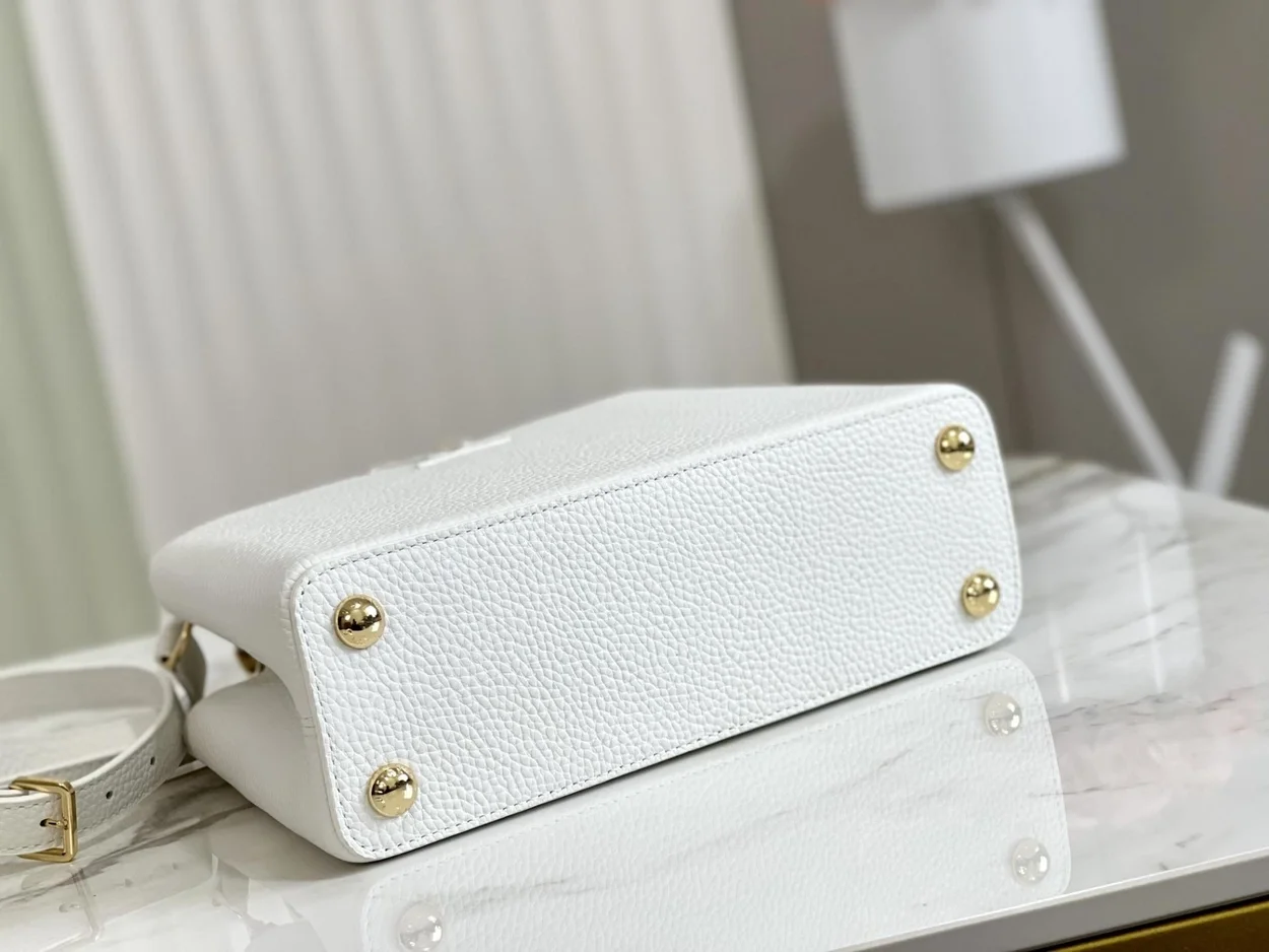 루이비통 카퓌신 BB M55832