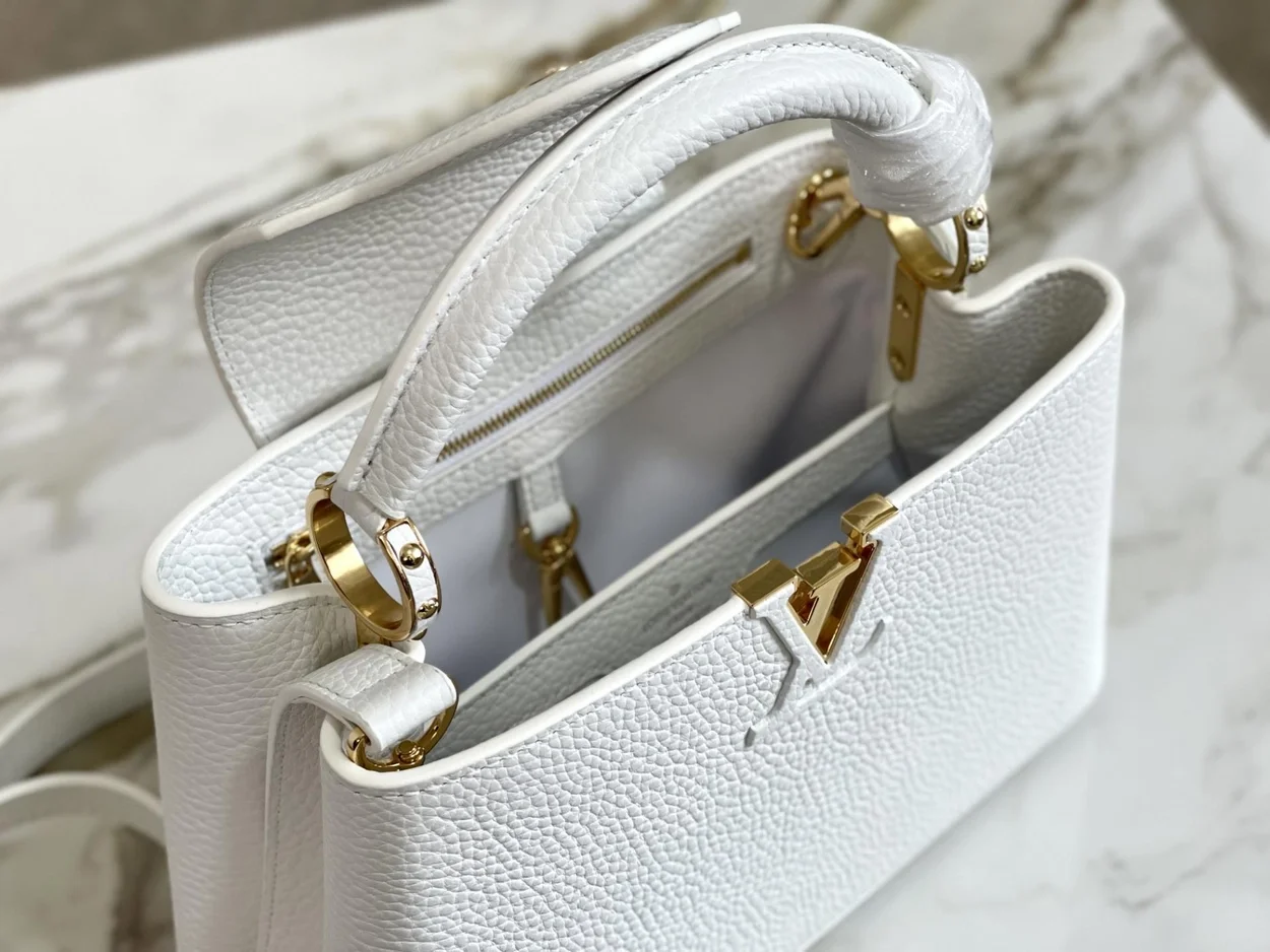 루이비통 카퓌신 BB M55832