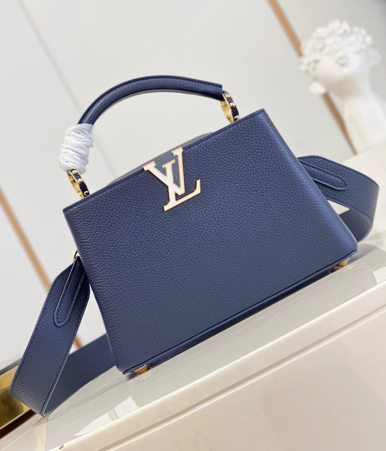 루이비통 카퓌신 BB M21150