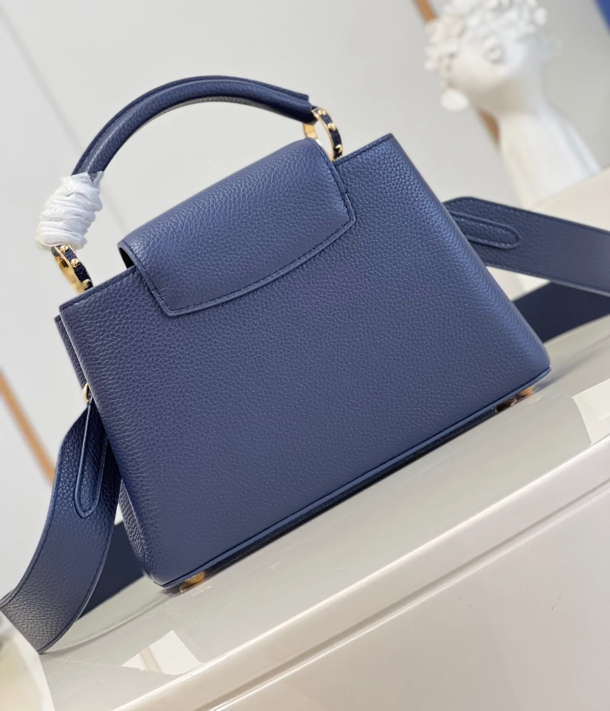 루이비통 카퓌신 BB M21150