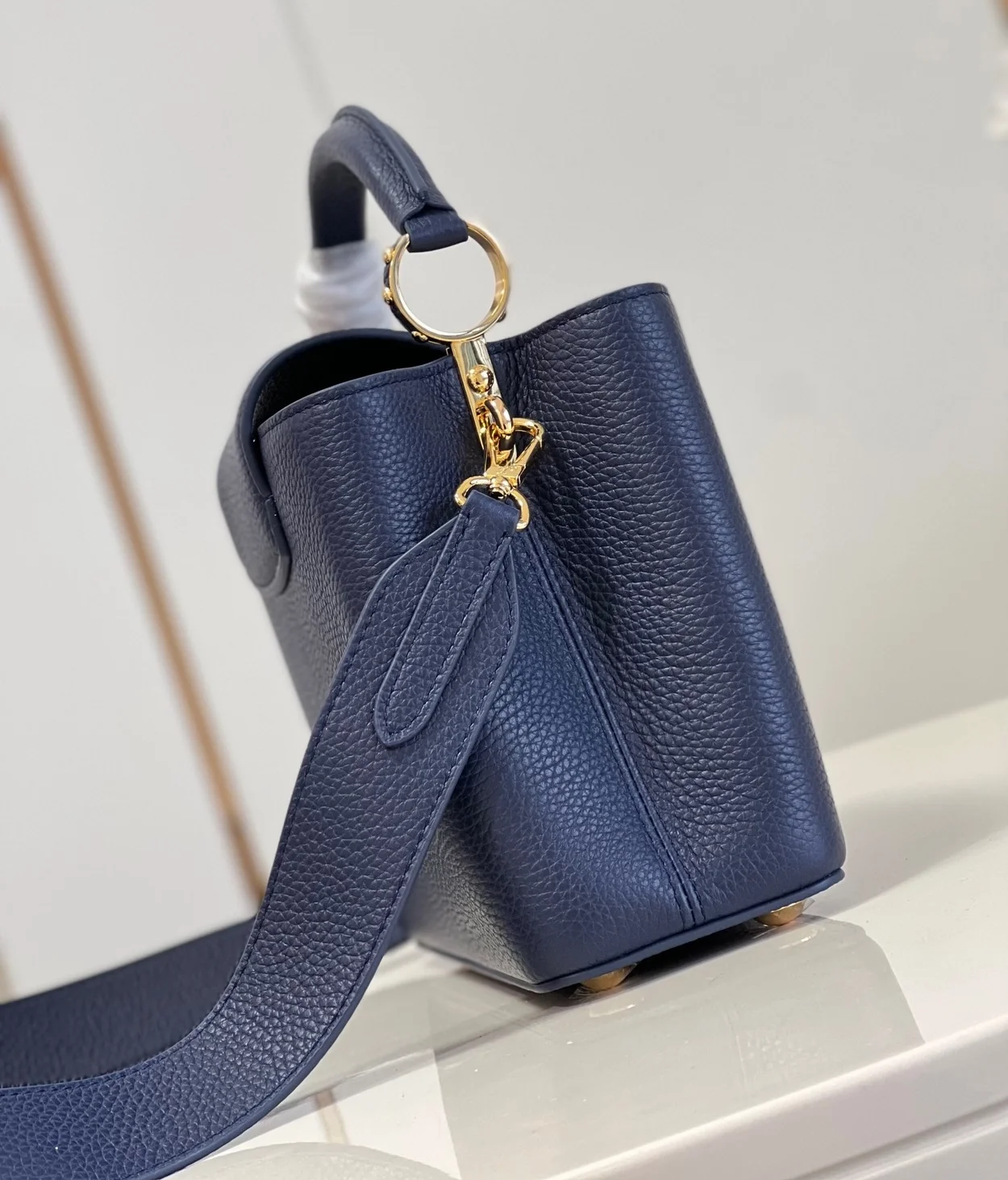 루이비통 카퓌신 BB M21150