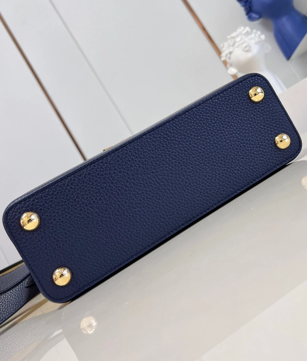 루이비통 카퓌신 BB M21150