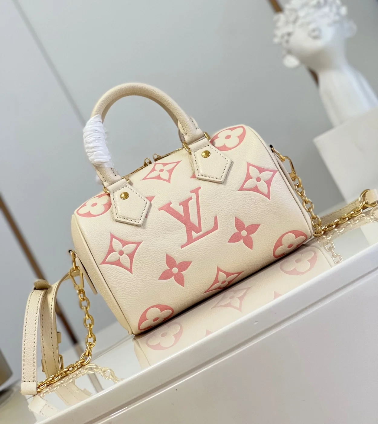 루이비통 스피디 반둘리에 20 M46397