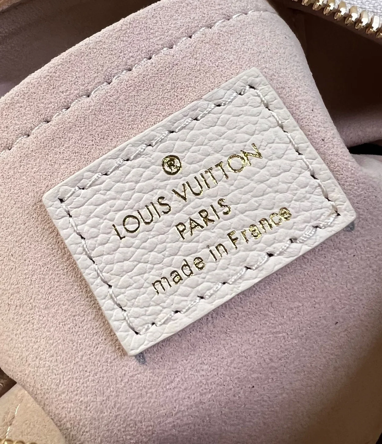 루이비통 스피디 반둘리에 20 M46397