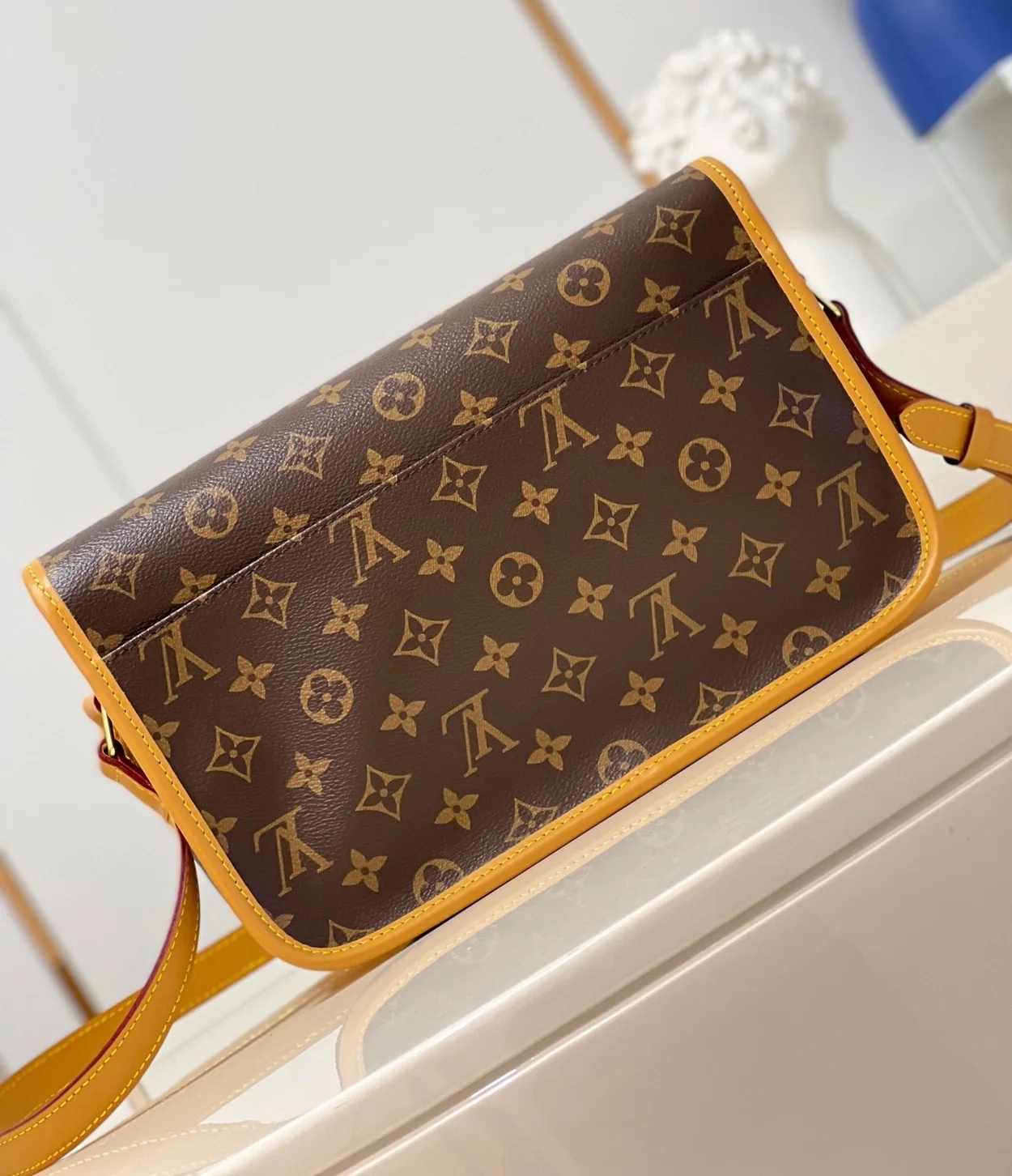 루이비통 모노그램 삭 지베시에르 MM M42247