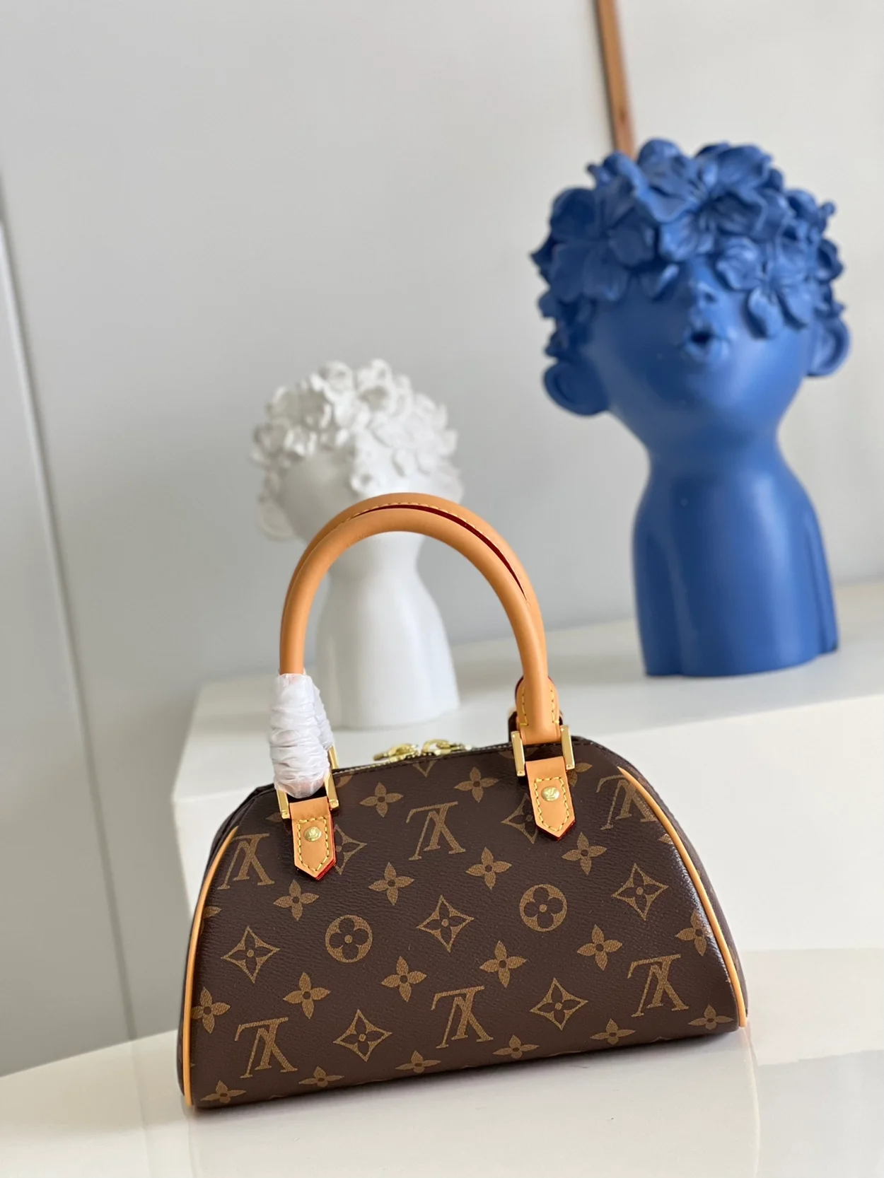 루이비통 리베라 미니 핸드백 M50202