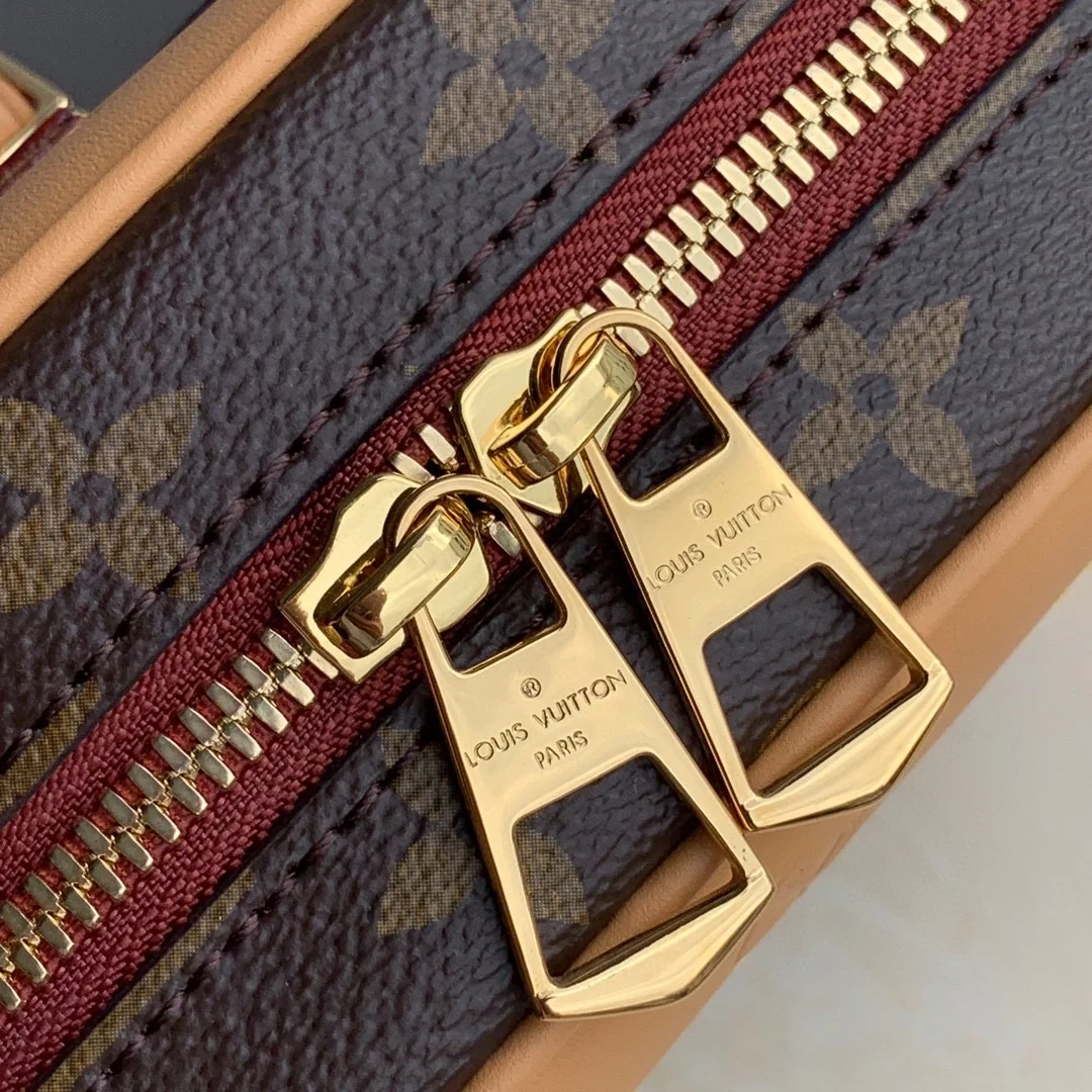 루이비통 도빌 미니 숄더백 M45528