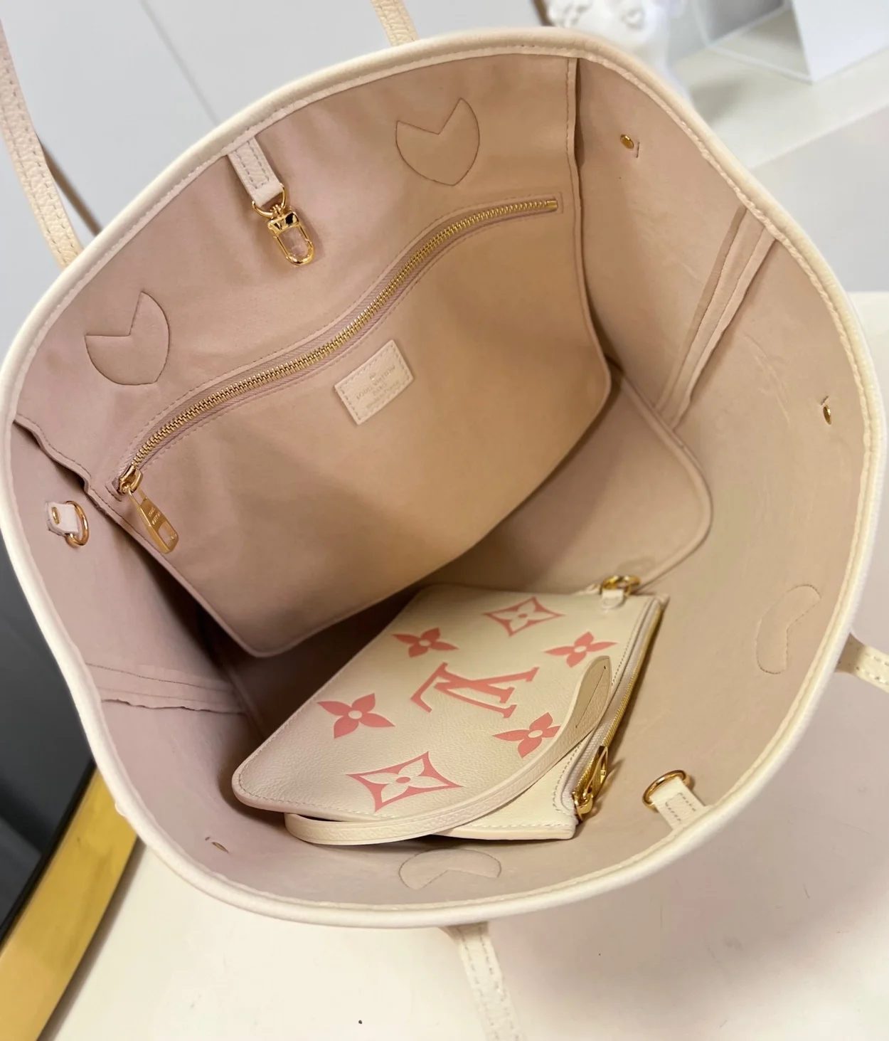 루이비통 네버풀 MM M21579