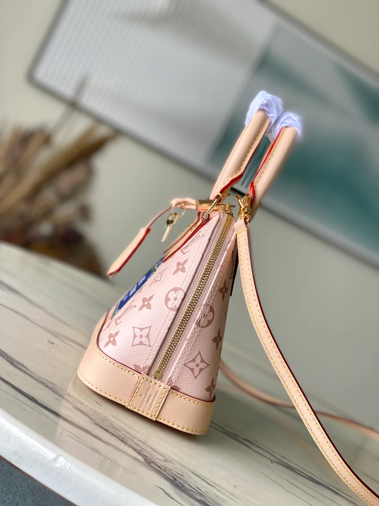 루이비통 하이드 앤드 시크 에피 핸드백 M23502