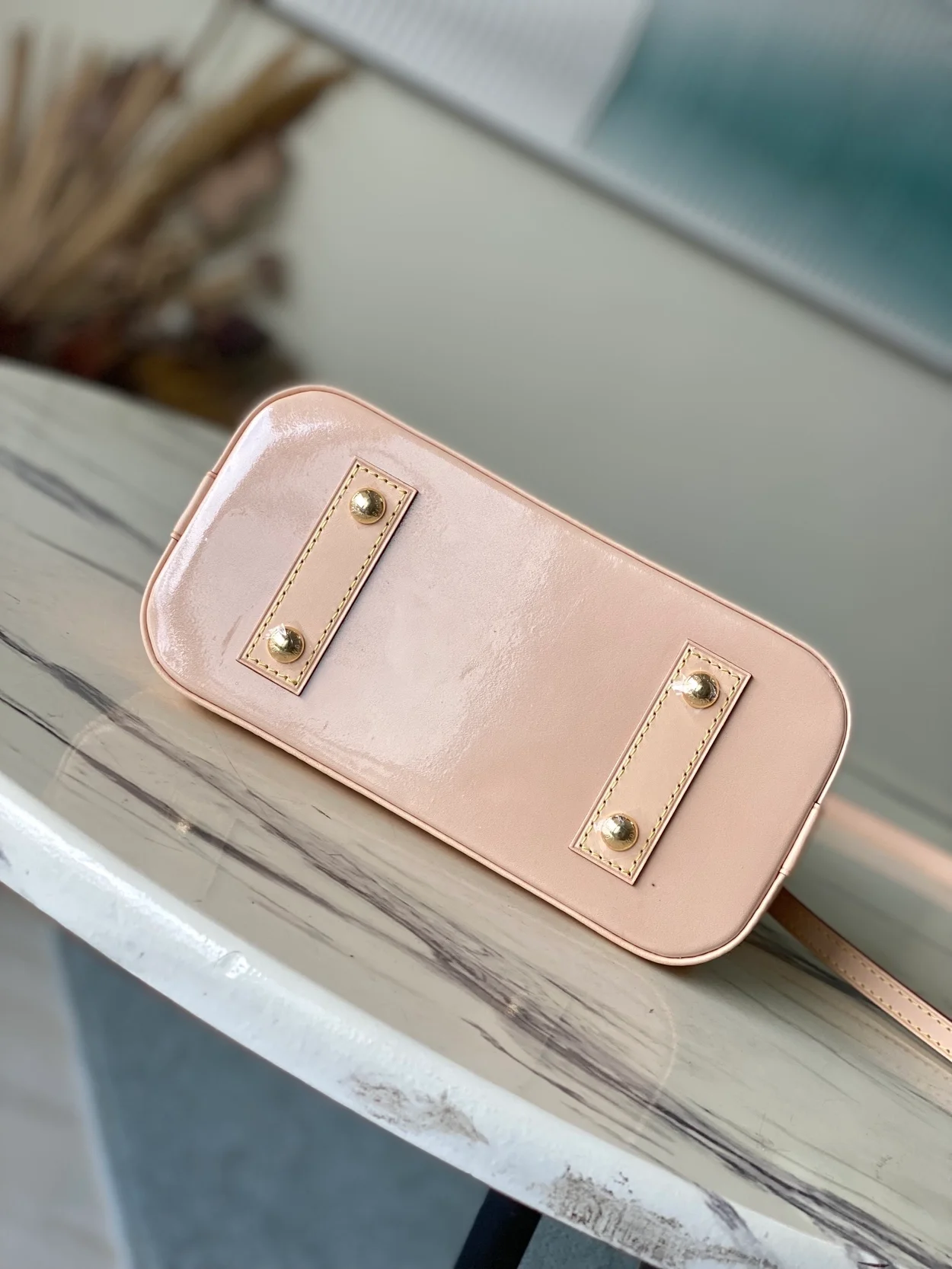 루이비통 하이드 앤드 시크 에피 핸드백 M23502