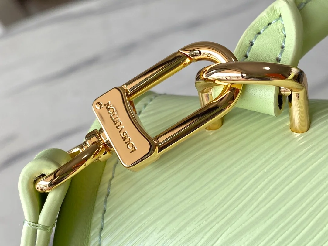 루이비통 하이드 앤드 시크 에피 핸드백 M22725