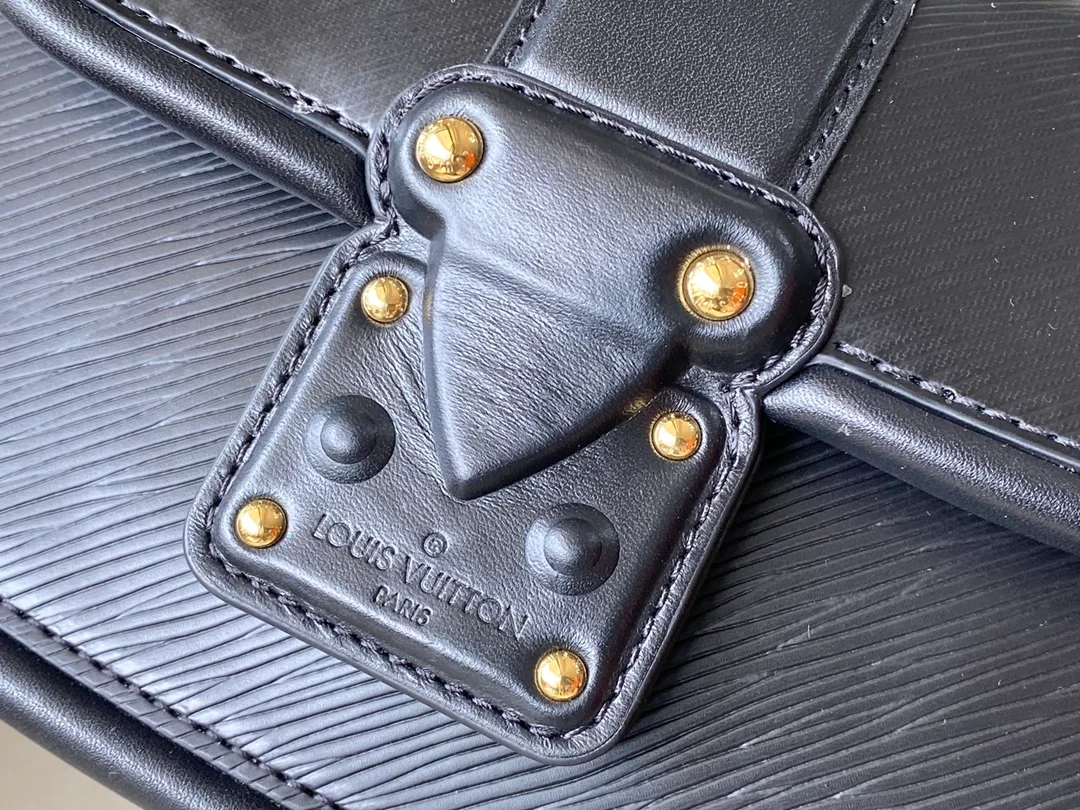 루이비통 하이드 앤드 시크 에피 핸드백 M22724