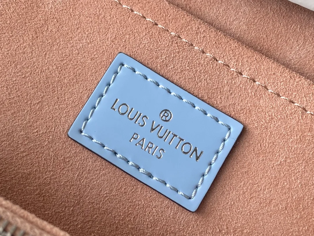 루이비통 클루니 미니 핸드백 M22617