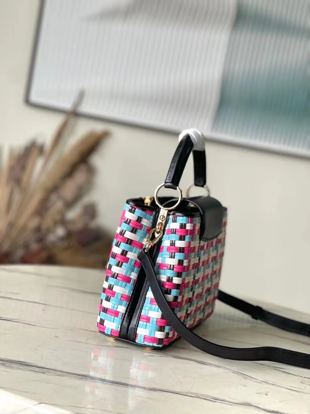 루이비통 카퓌신 BB 핸드백 M22270