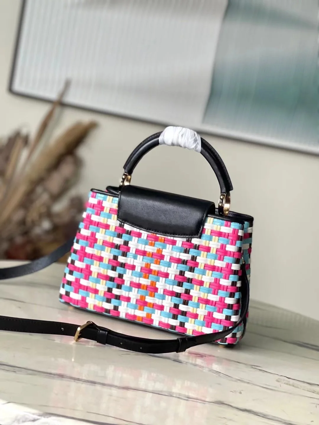 루이비통 카퓌신 BB 핸드백 M22270