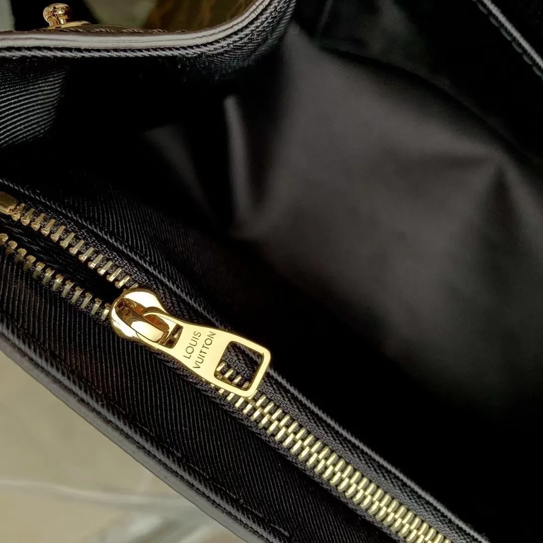 루이비통 클루니 BB 핸드 크로스백 M46372