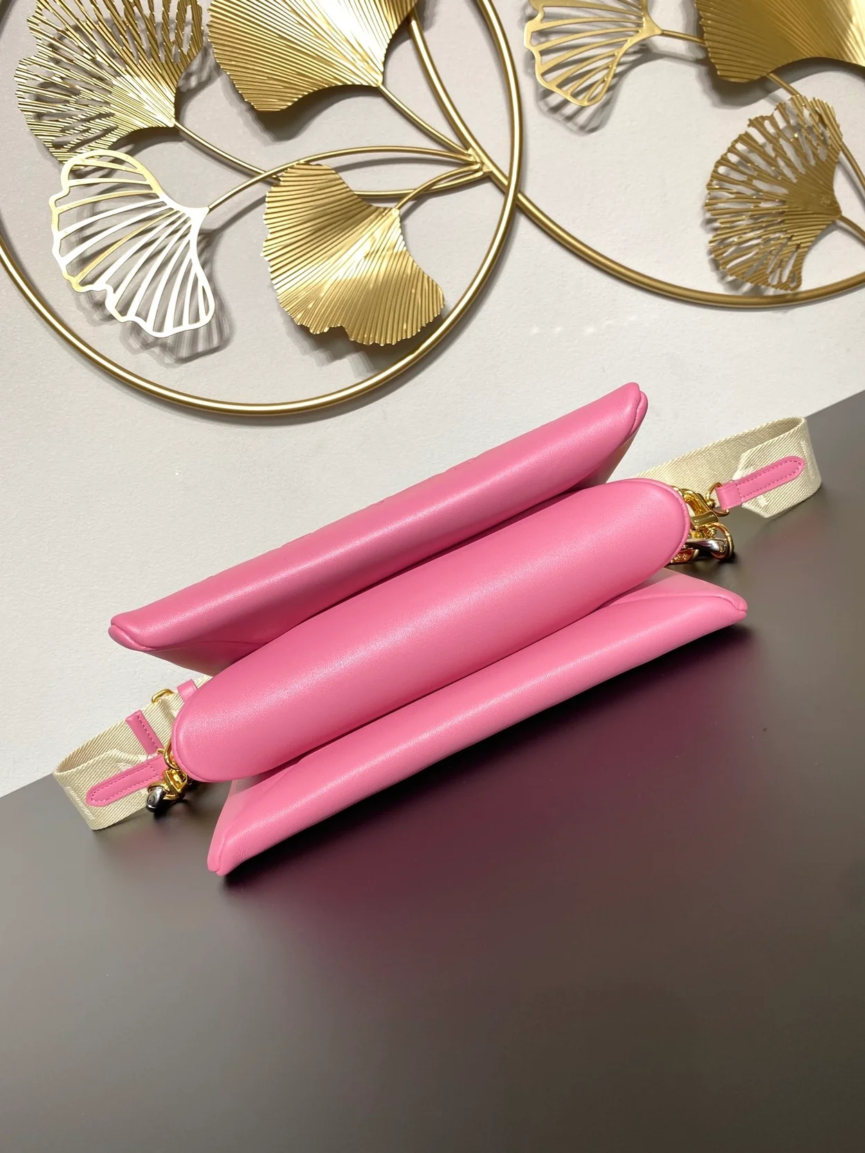 루이비통 쿠상 PM M22395