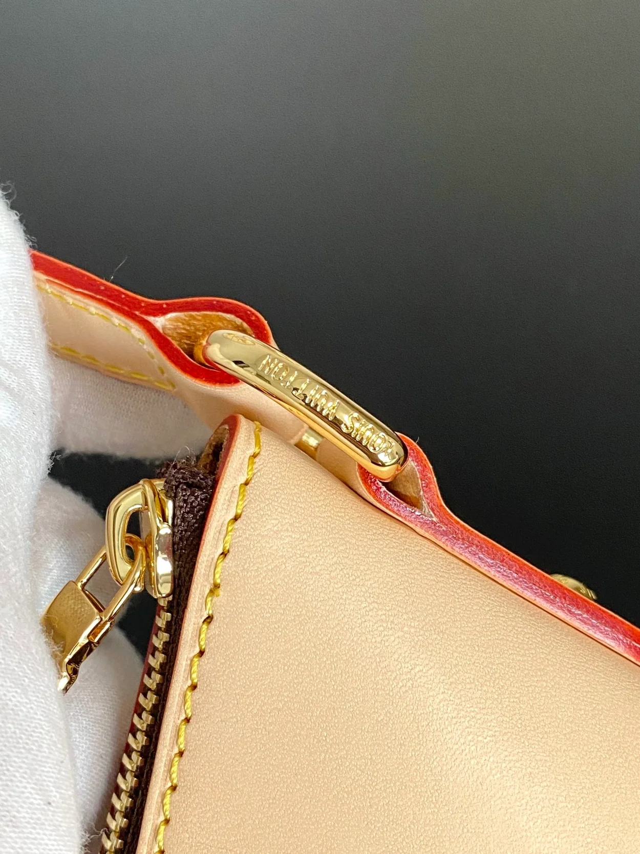 루이비통 오데온 PM 크로스 백 M56389