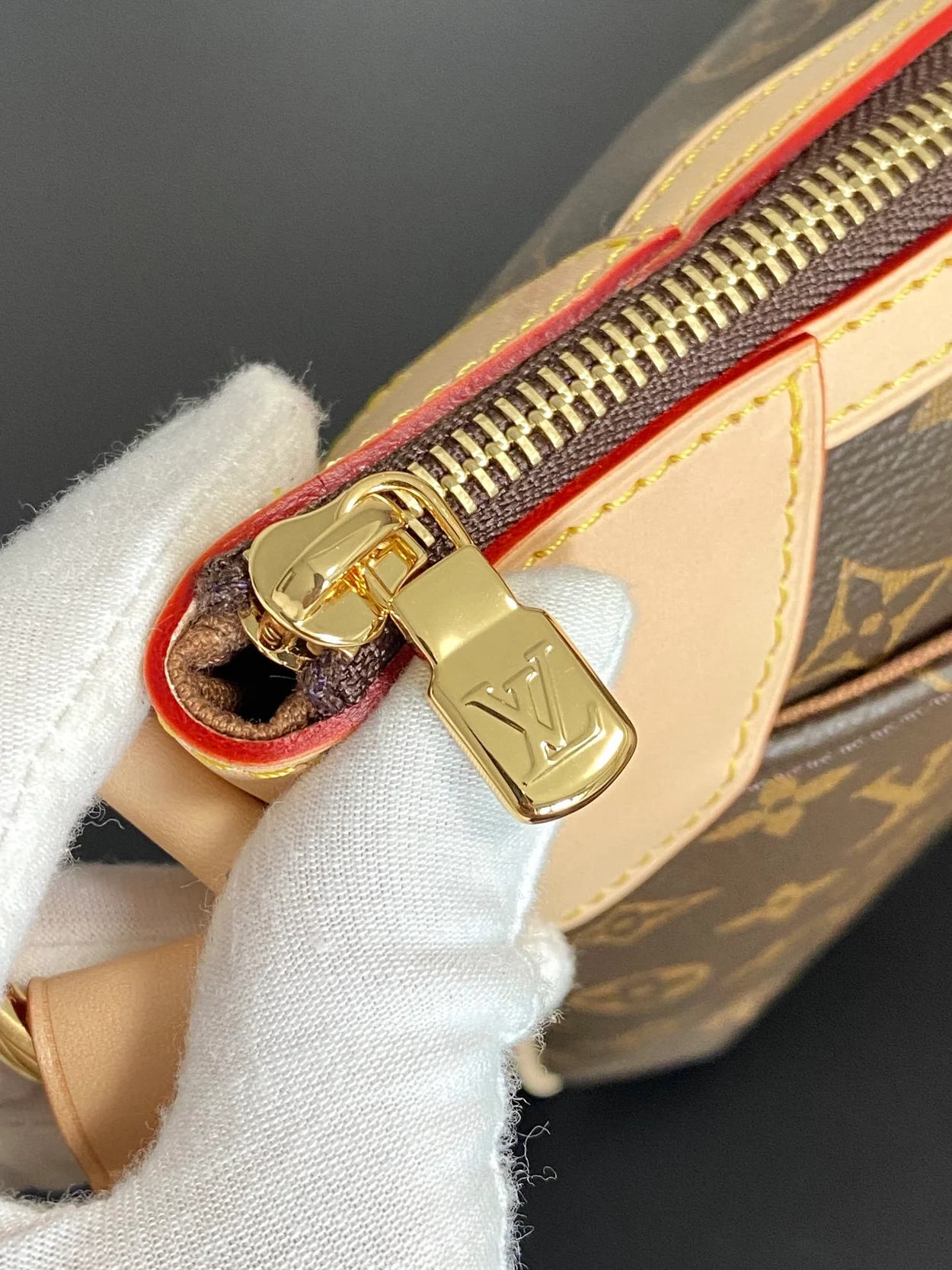 루이비통 오데온 PM 크로스 백 M56389