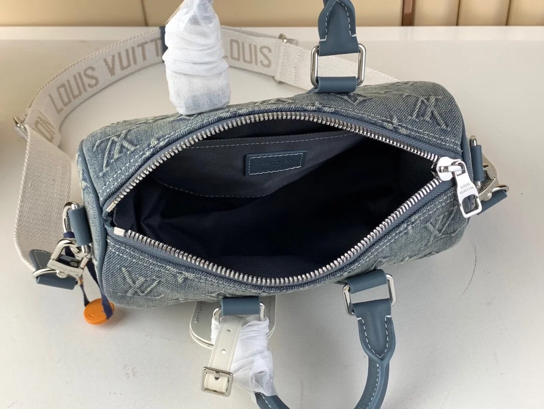 루이비통 키폴 반둘리에 25 M22762