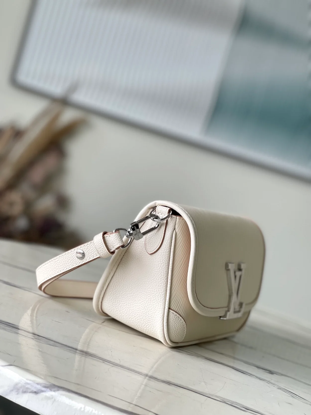 루이비통 부시 에피 핸드백 M59457