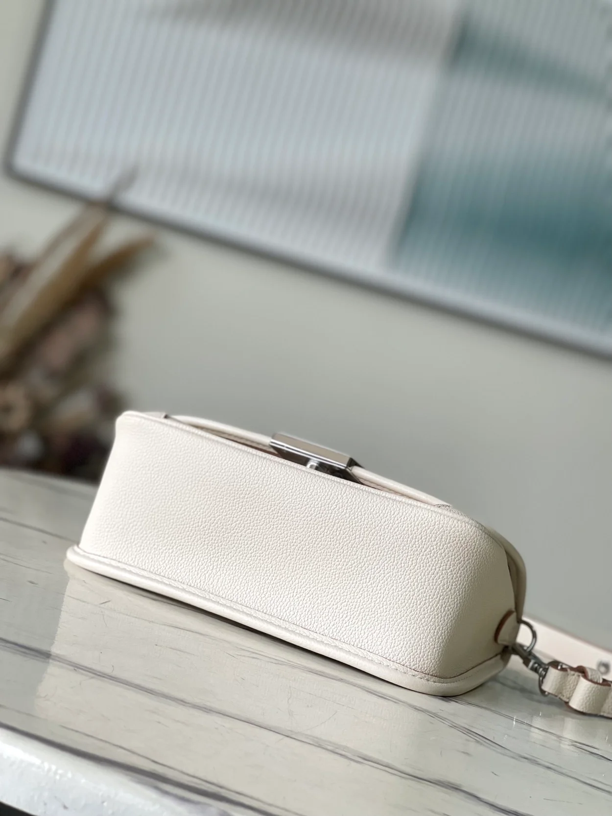 루이비통 부시 에피 핸드백 M59457