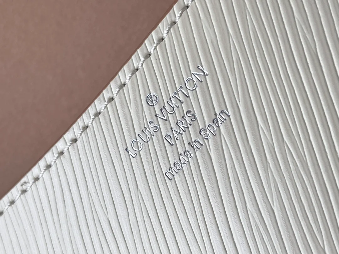 루이비통 부시 에피 핸드백 M59457