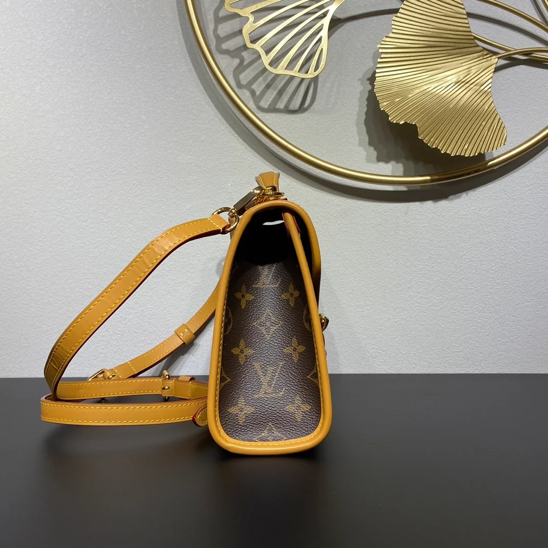 루이비통 아이비 모노그램 핸드백 M44919