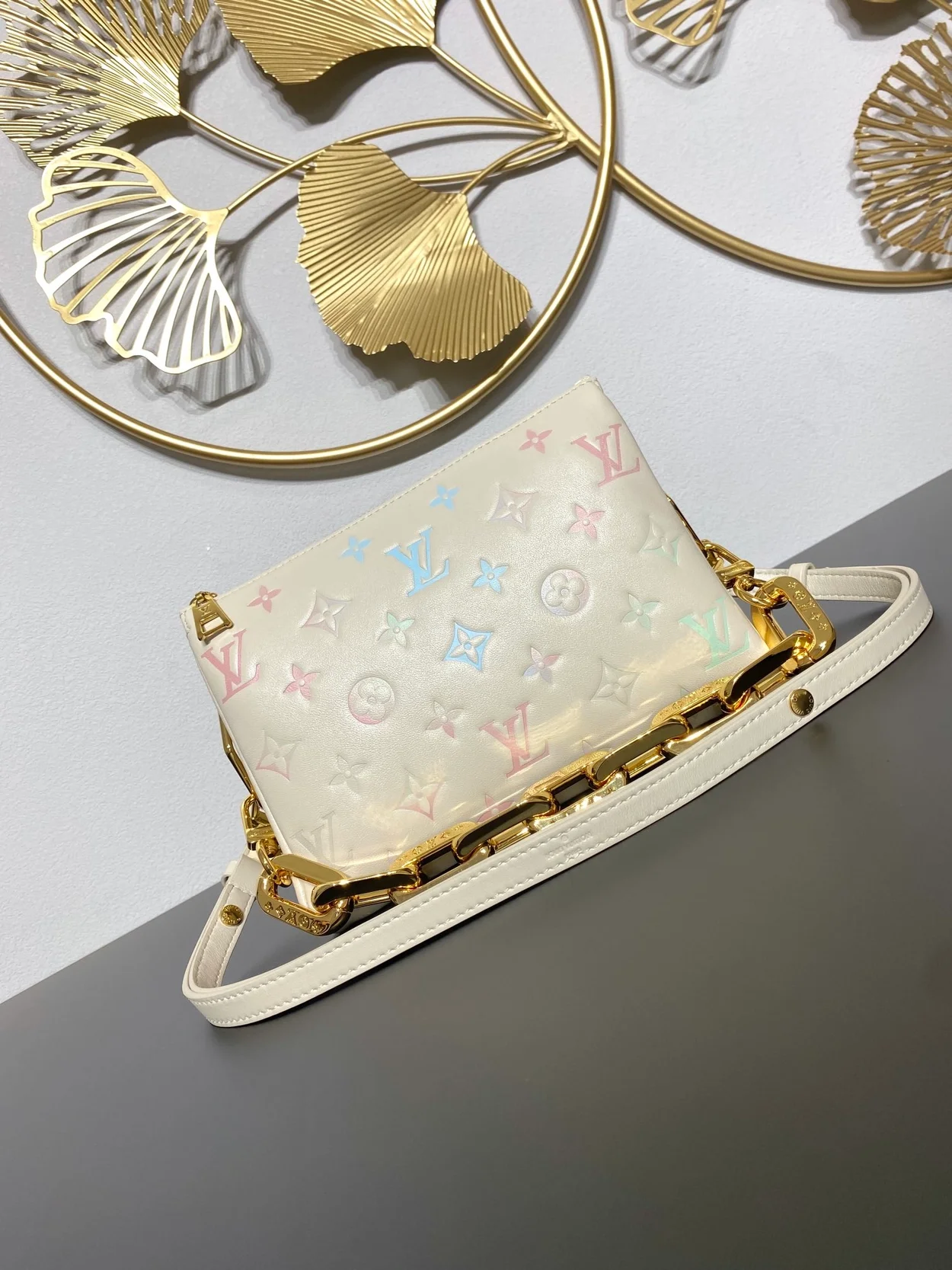 루이비통 밀키 웨이 쿠상 BB 체인백 M22993