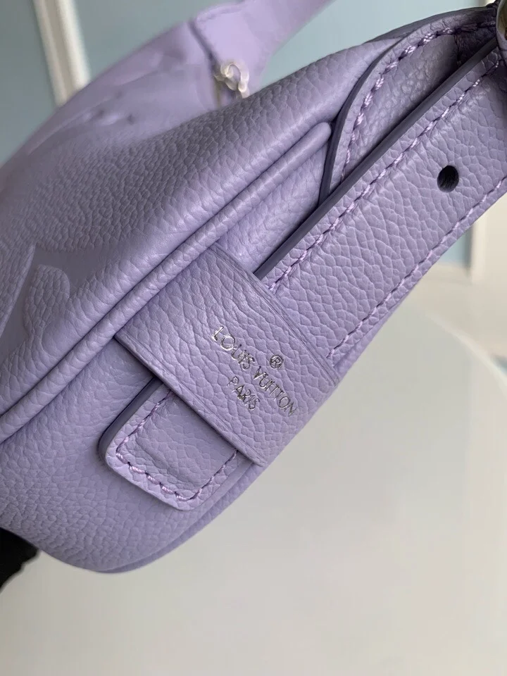 루이비통 미니 문 숄더 백 M82517