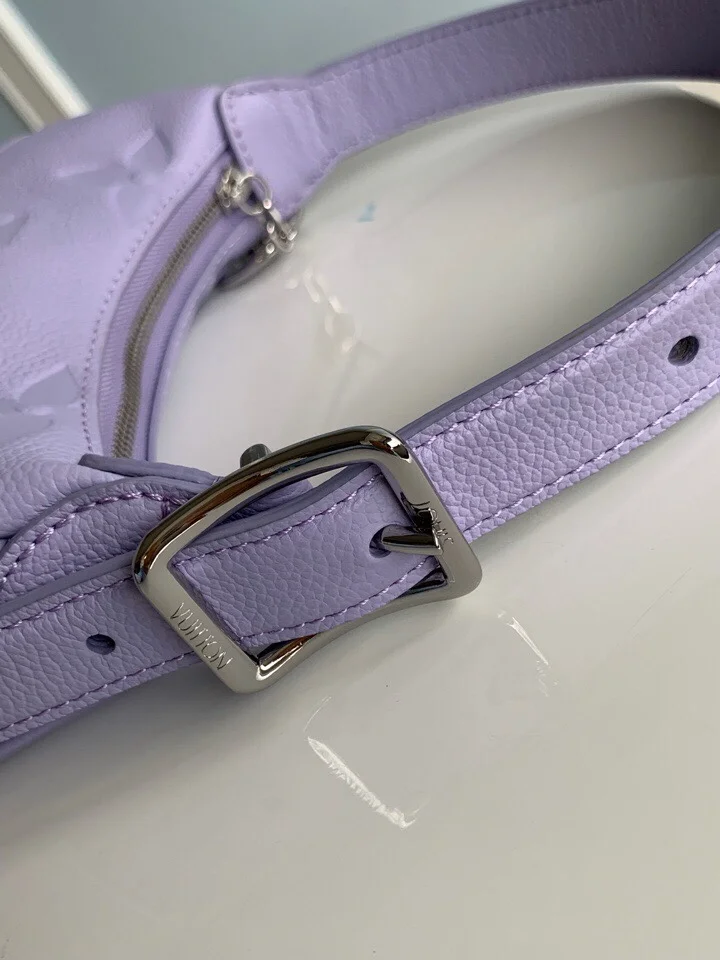 루이비통 미니 문 숄더 백 M82517