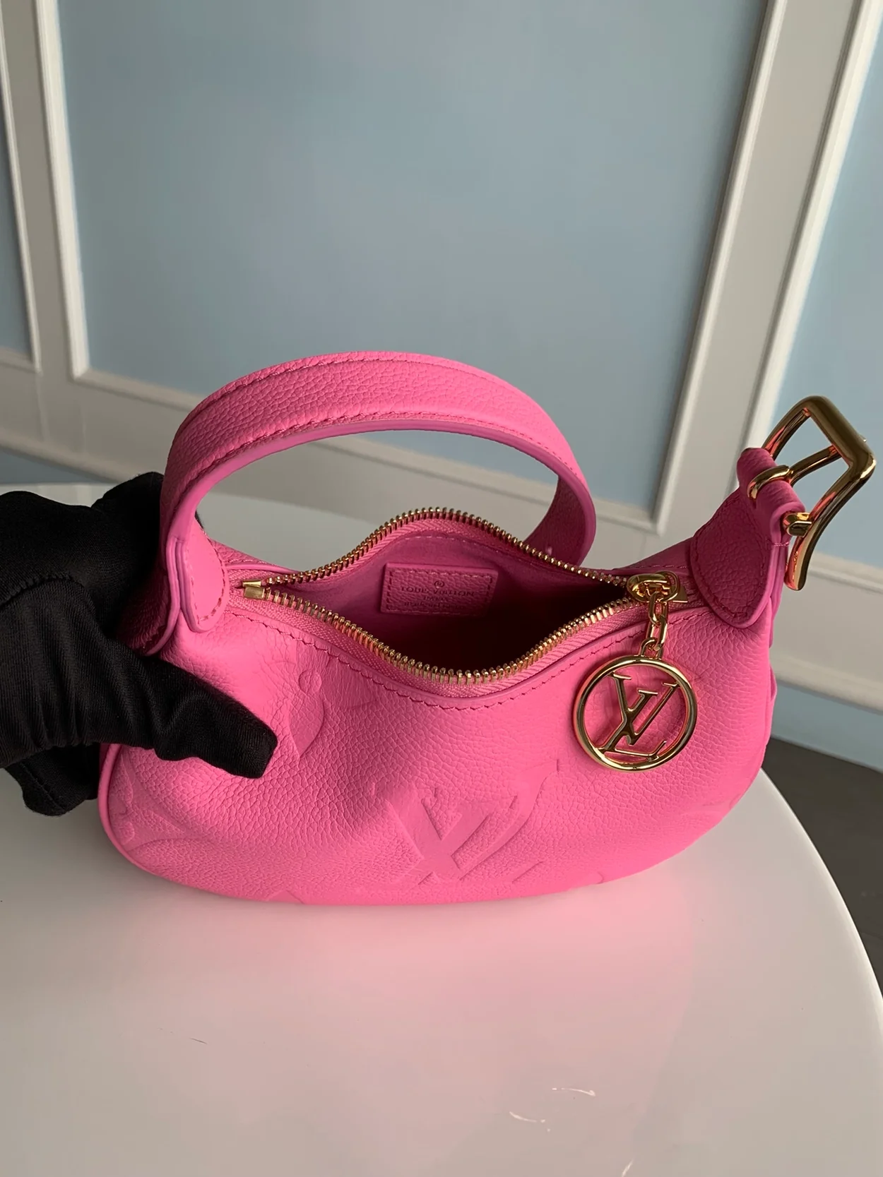 루이비통 미니 문 숄더 백 M82487