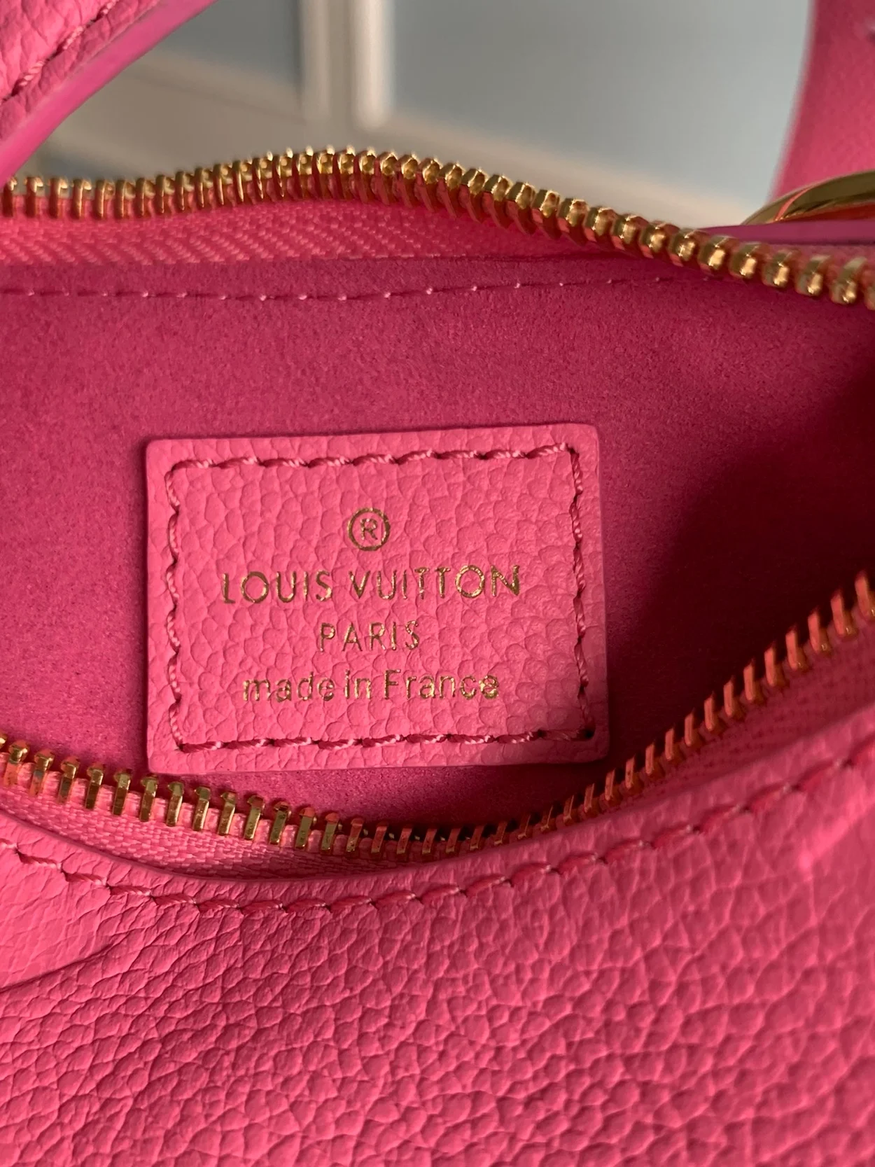 루이비통 미니 문 숄더 백 M82487