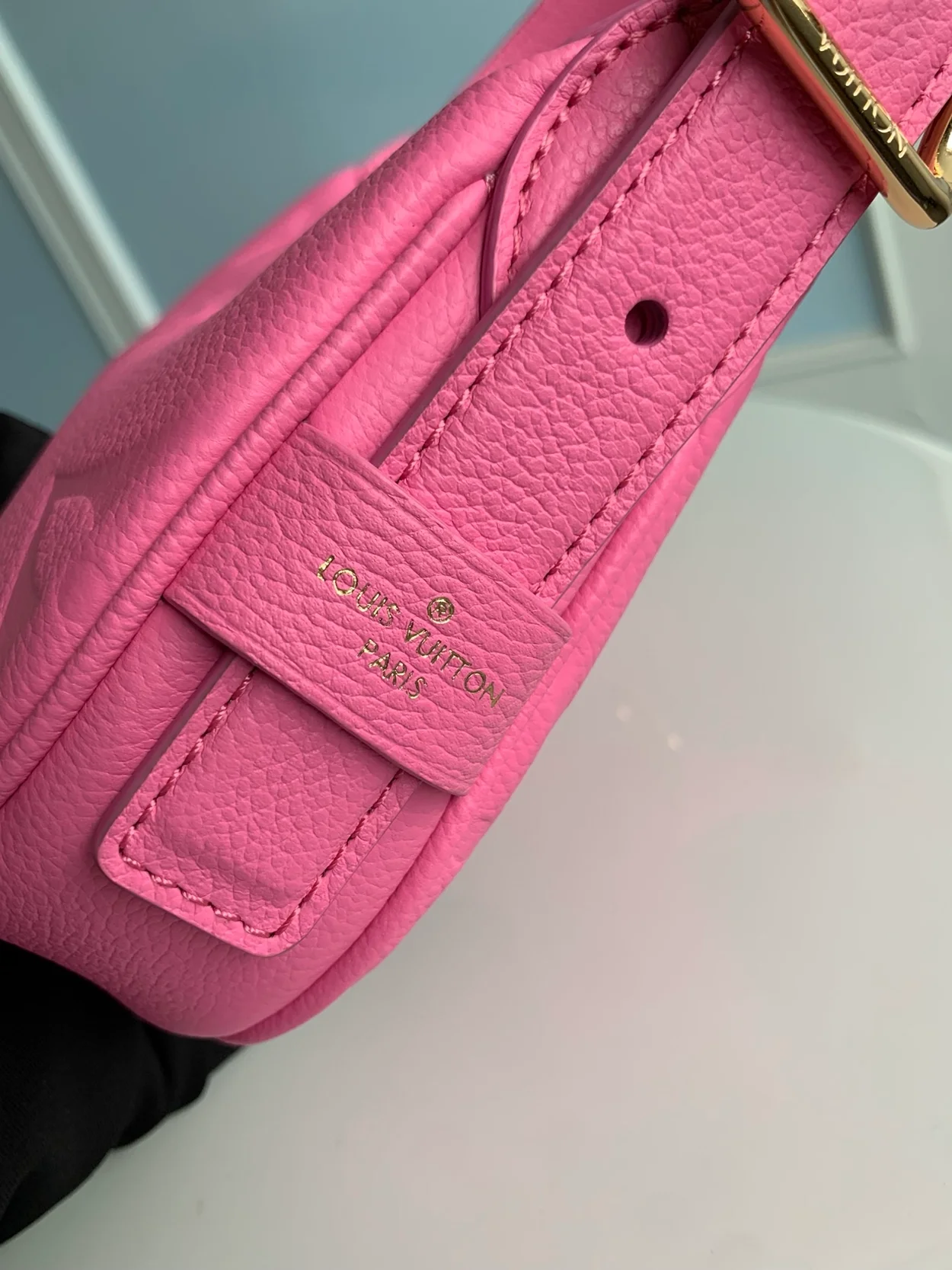 루이비통 미니 문 숄더 백 M82487