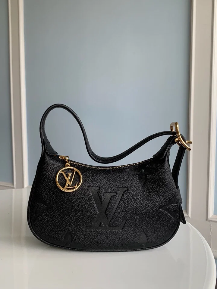 루이비통 미니 문 숄더 백 M82391