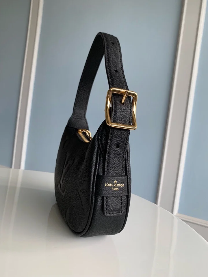 루이비통 미니 문 숄더 백 M82391