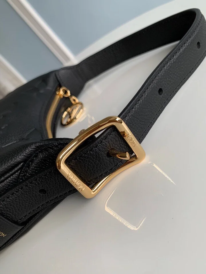 루이비통 미니 문 숄더 백 M82391