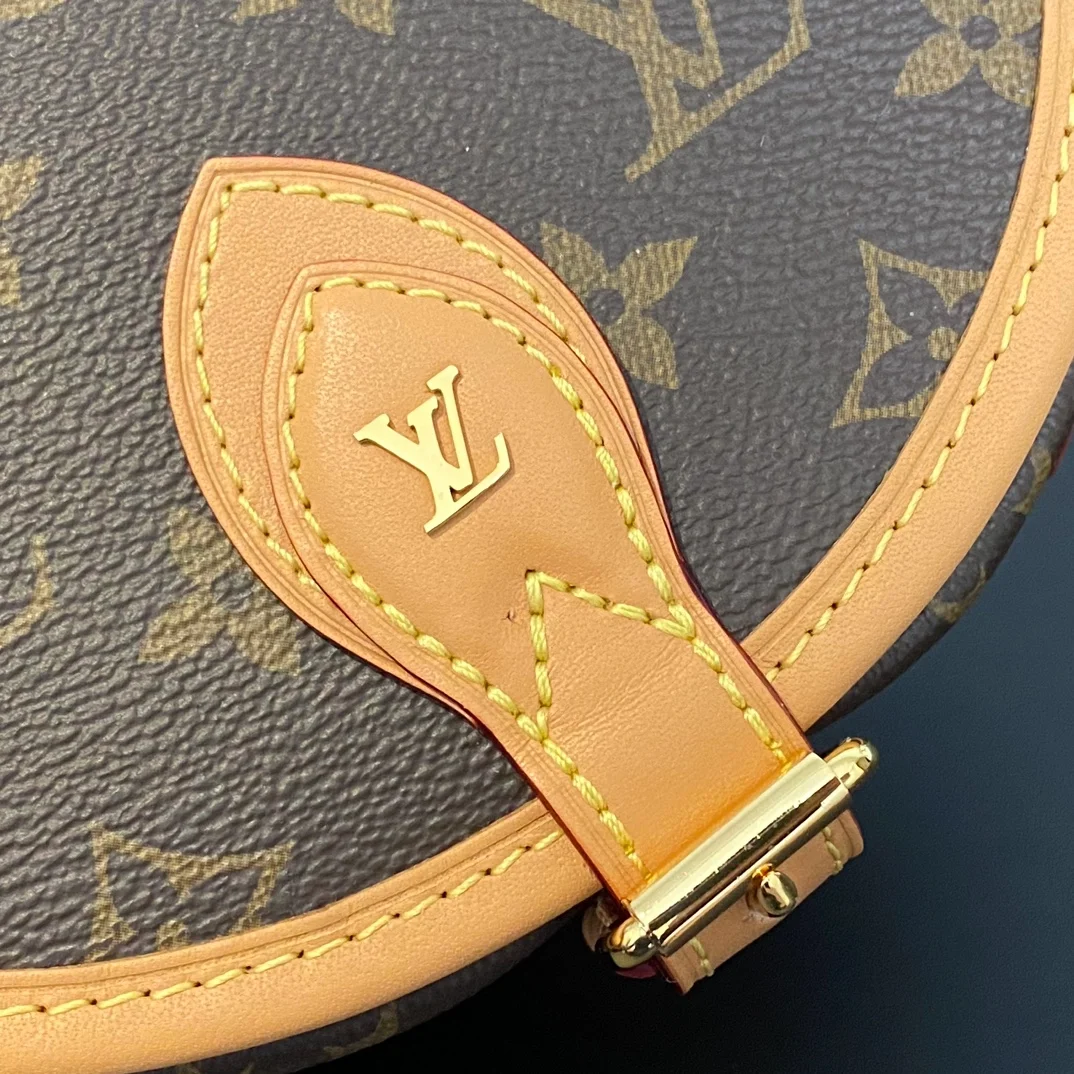 루이비통 탬버린 크로스 백 M44860