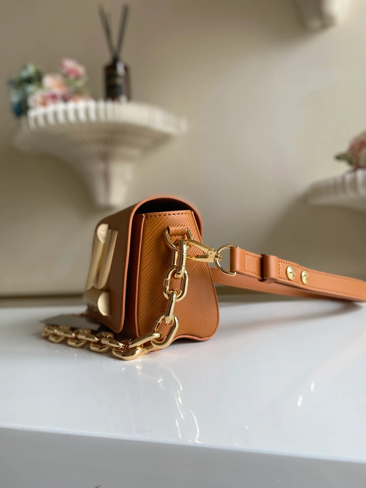 루이비통 트위스트 락 XL 백 M22297