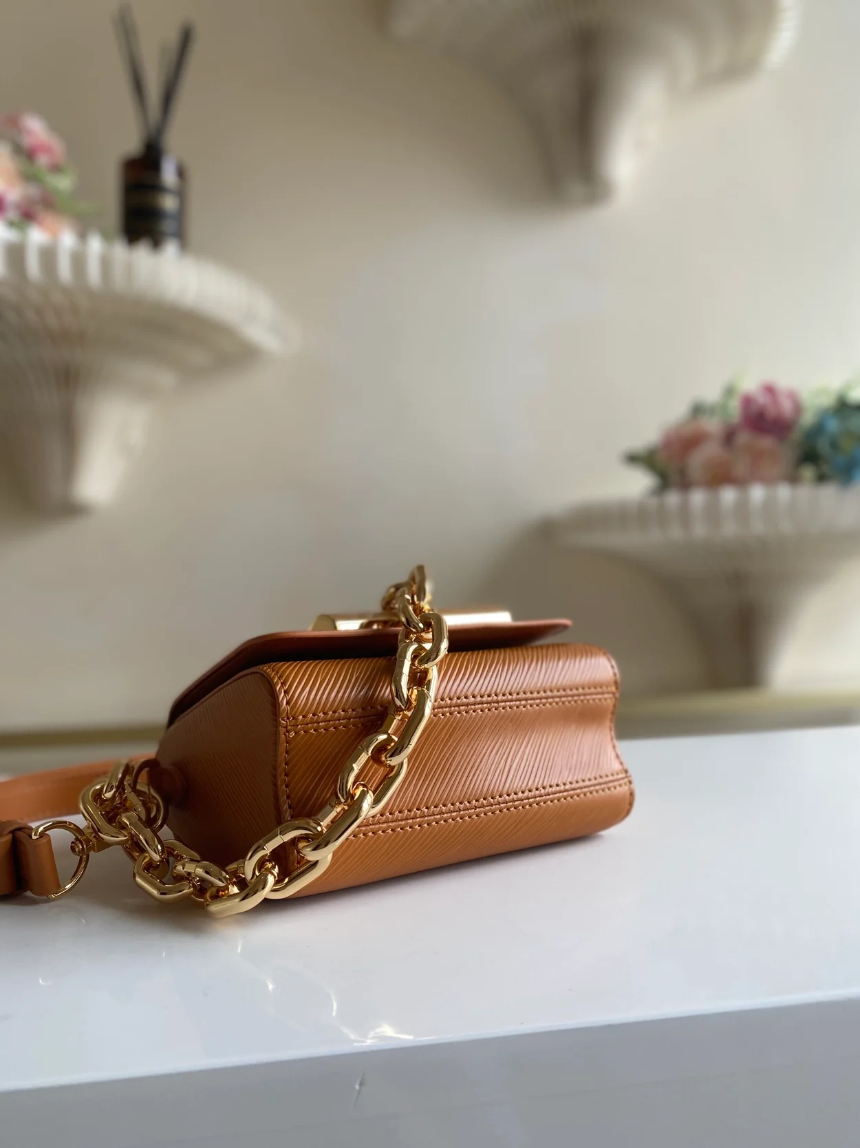 루이비통 트위스트 락 XL 백 M22297