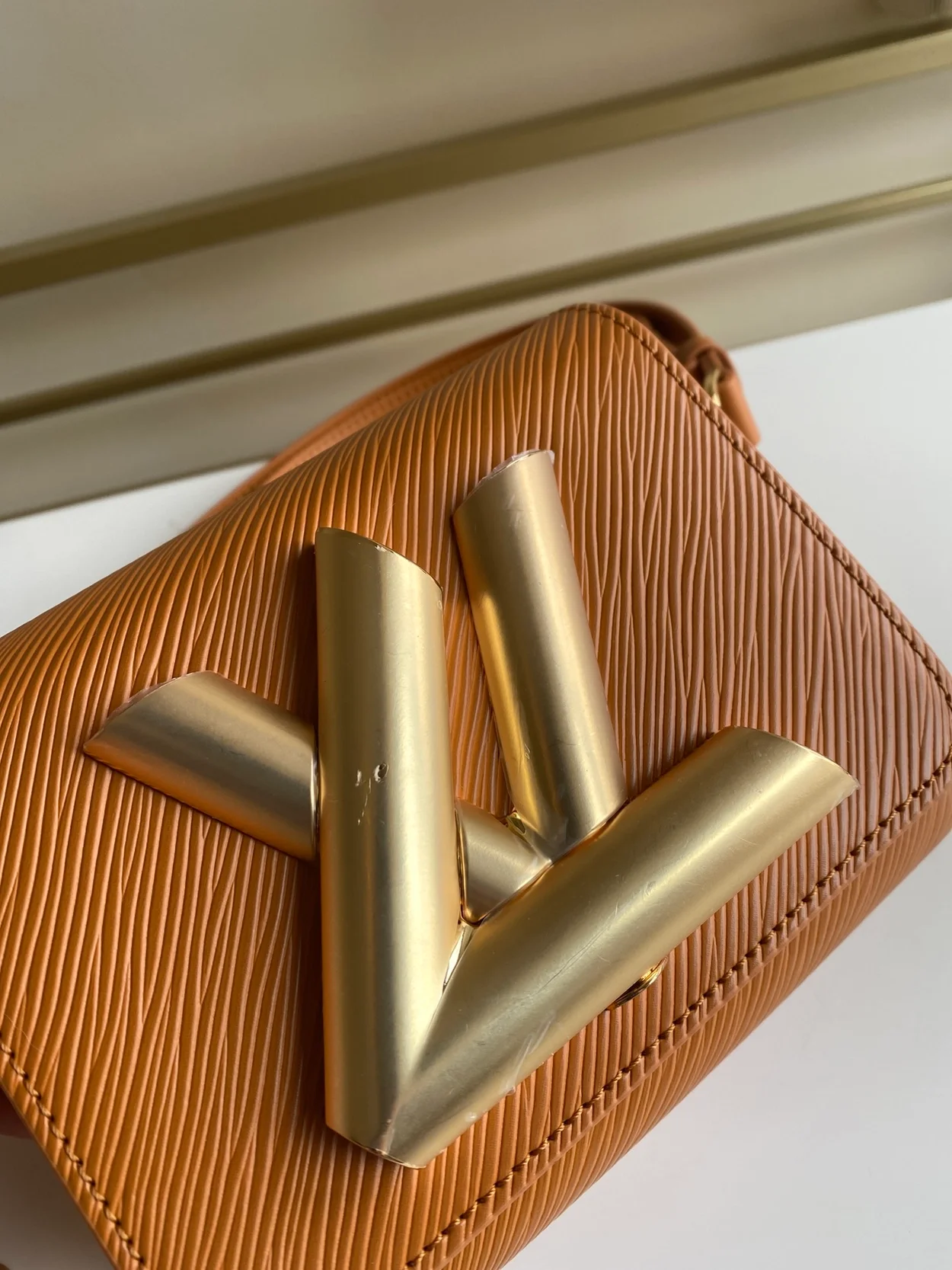 루이비통 트위스트 락 XL 백 M22297