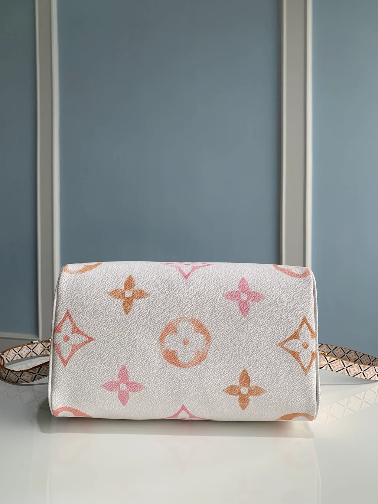 루이비통 스피디 반둘리에 25 M22987