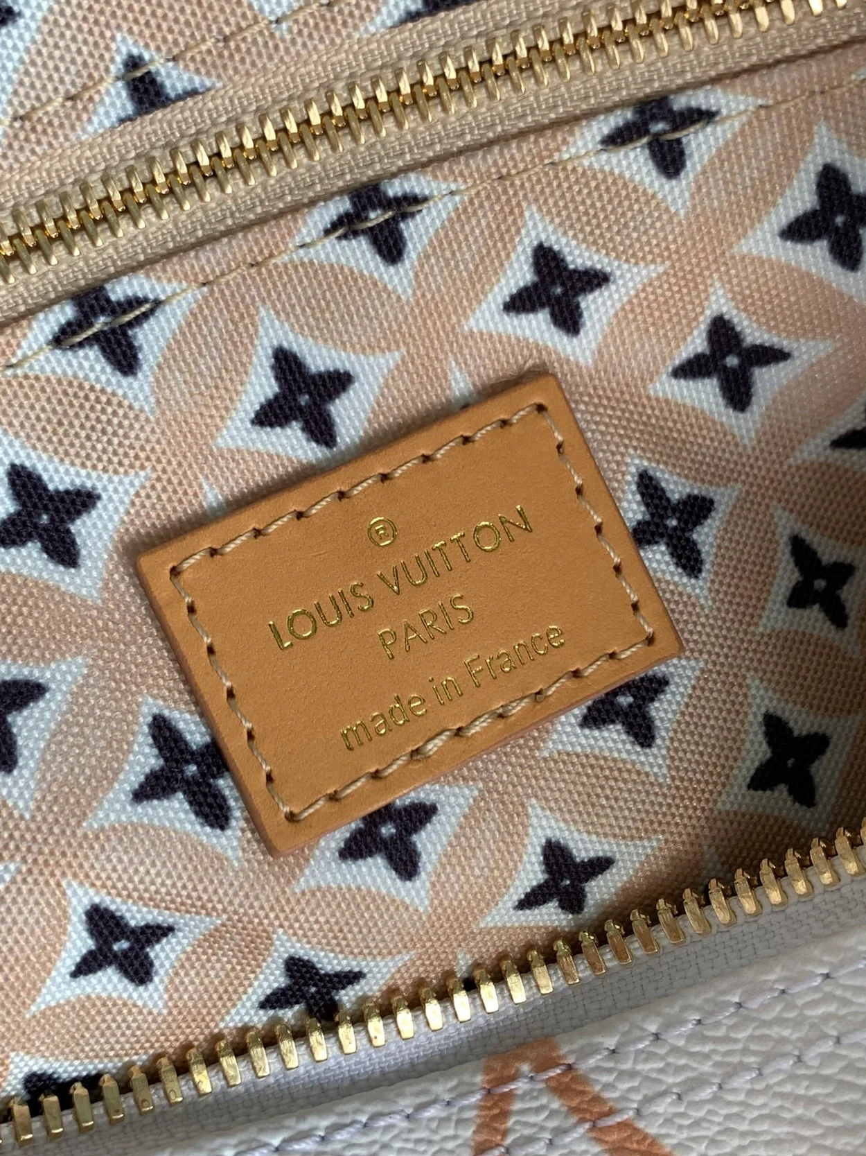 루이비통 스피디 반둘리에 25 M22987