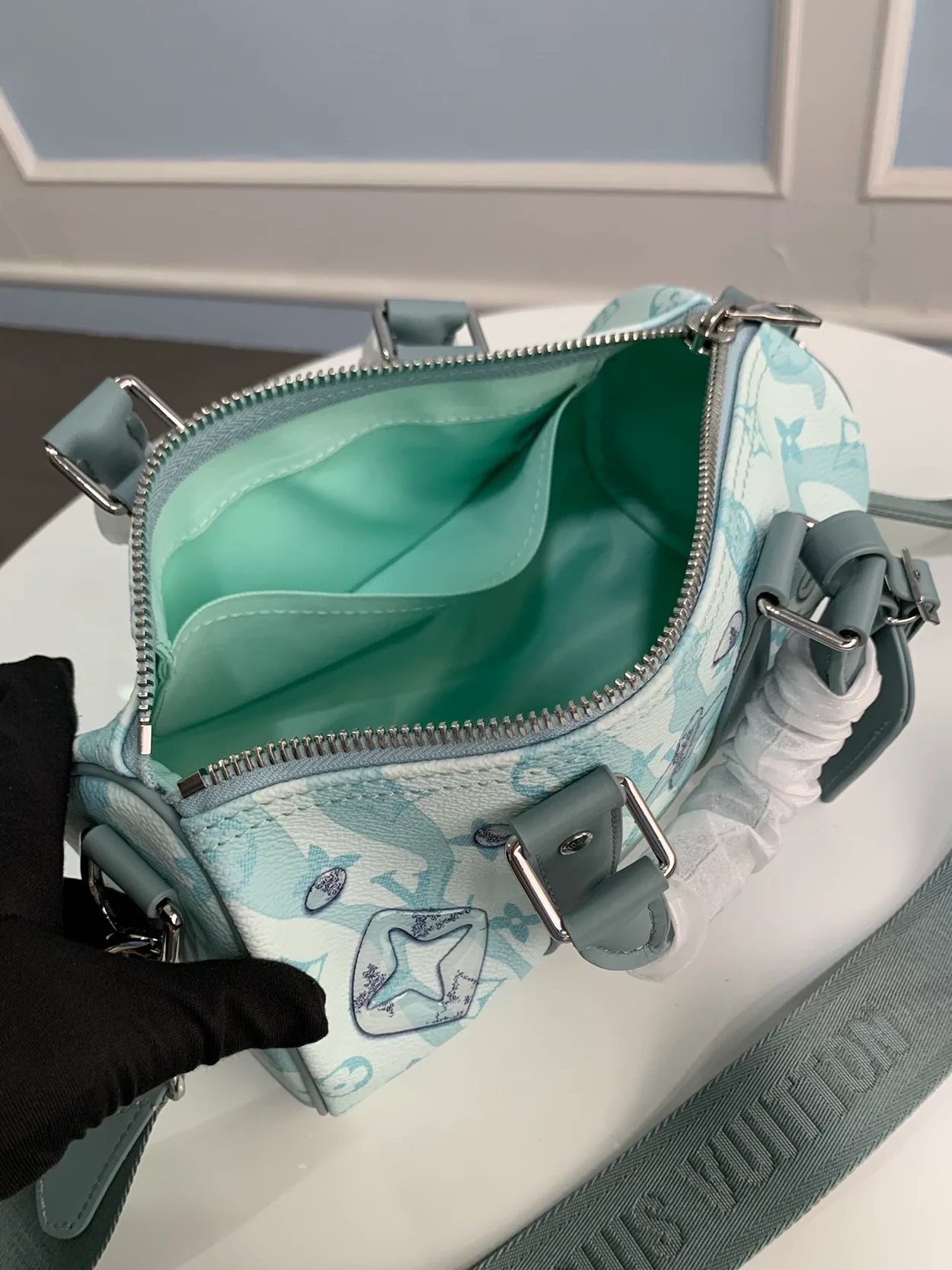 루이비통 키폴 반둘리에 25 M22527