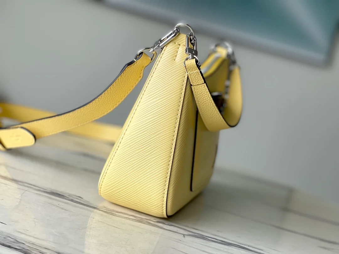 루이비통 마렐 에피 체인백 M22215