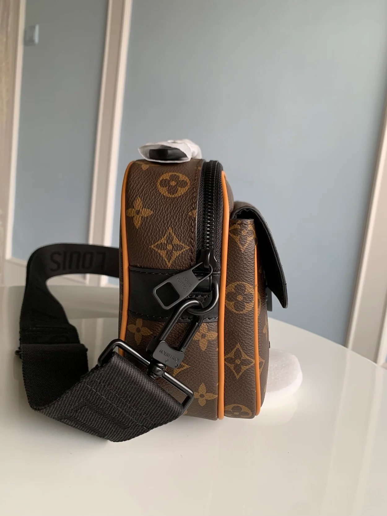 루이비통 S 락 메신저 백 M45806