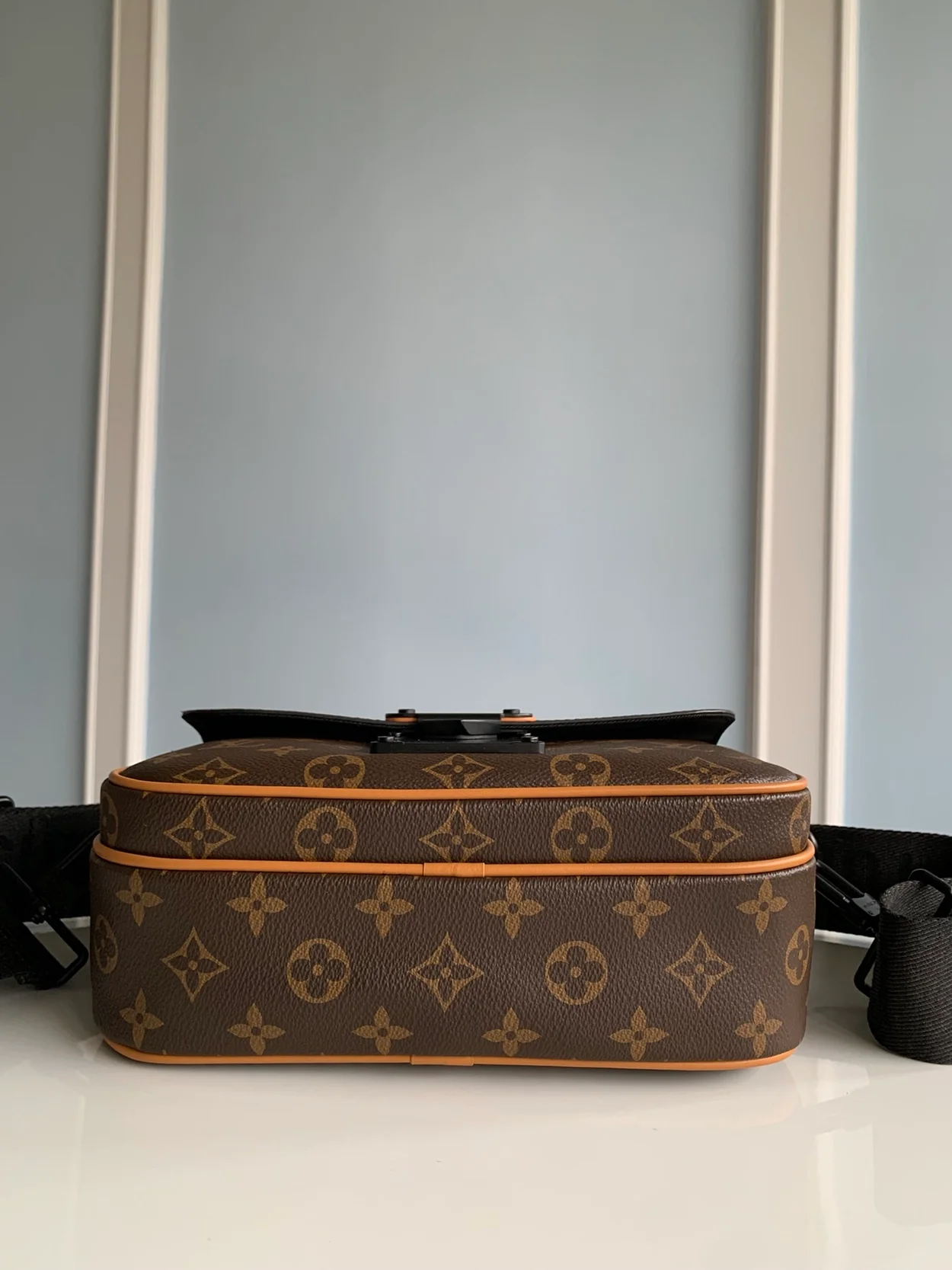 루이비통 S 락 메신저 백 M45806