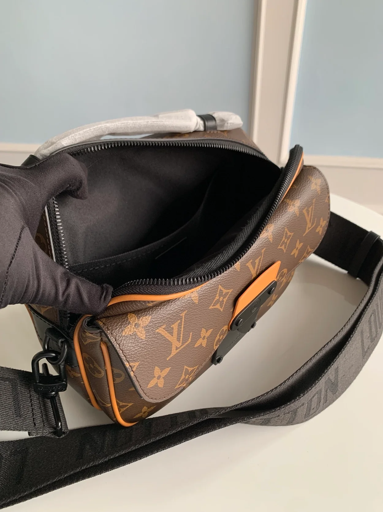 루이비통 S 락 메신저 백 M45806