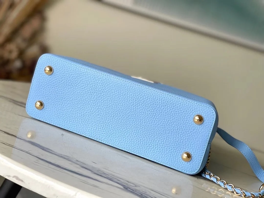 루이비통 카퓌신 PM 백 M21887